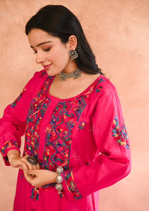 Aafna Chikankari Chanderi Straight Kurta Set with Inner