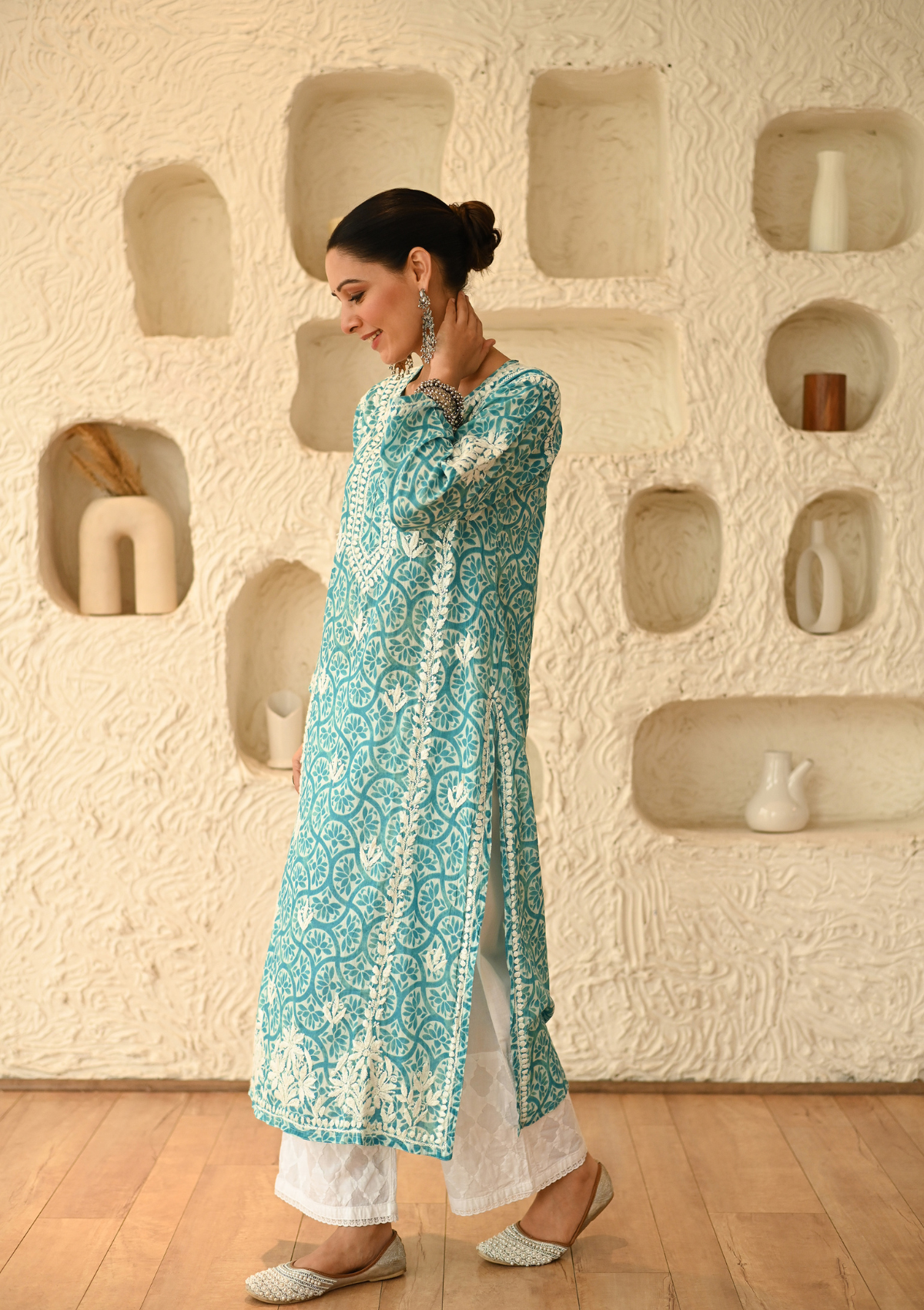 Aidah Chikankari Printed Mulmul Straight Kurta
